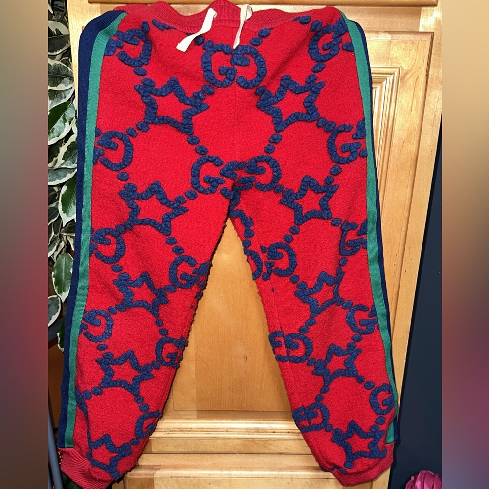 Kids Size 6 Gucci Sweatsuit